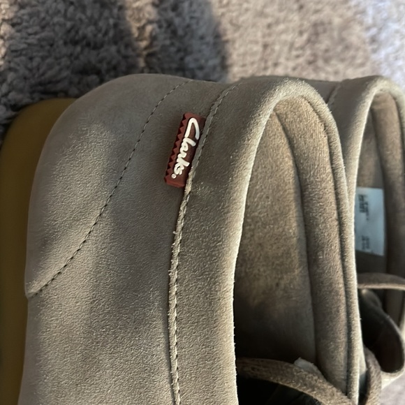 Clarks tan